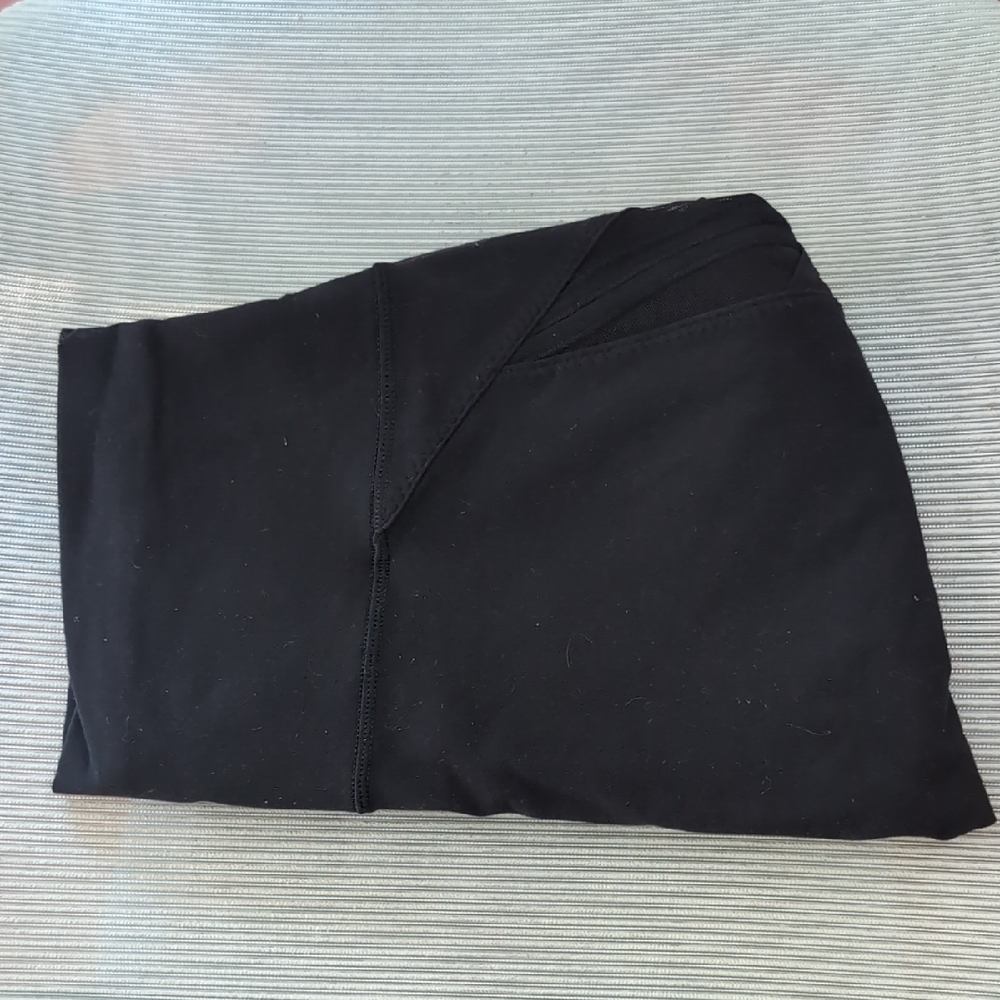 lululemon like new - All The Right Places High-Rise Crop Mesh Lattice - 8 - Picture 2 of 6